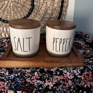 Rae dunn salt and pepper crocks